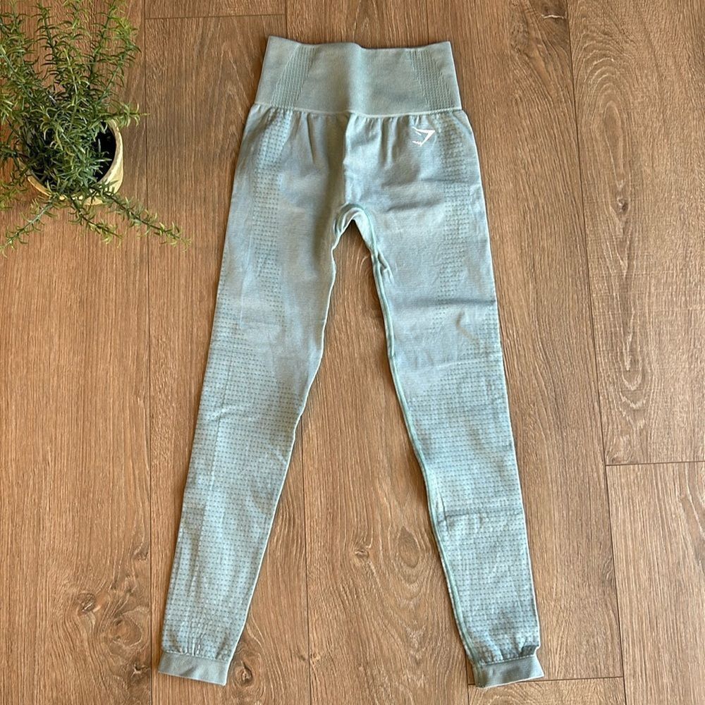 NWOT GYMSHARK LIGHT BLUE LEGGINGS SIZE XS